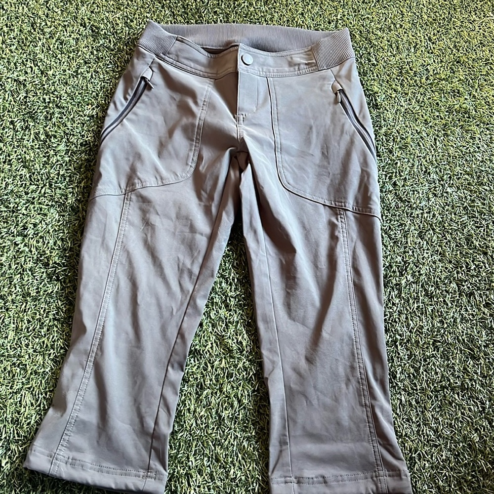 Columbia capri pants